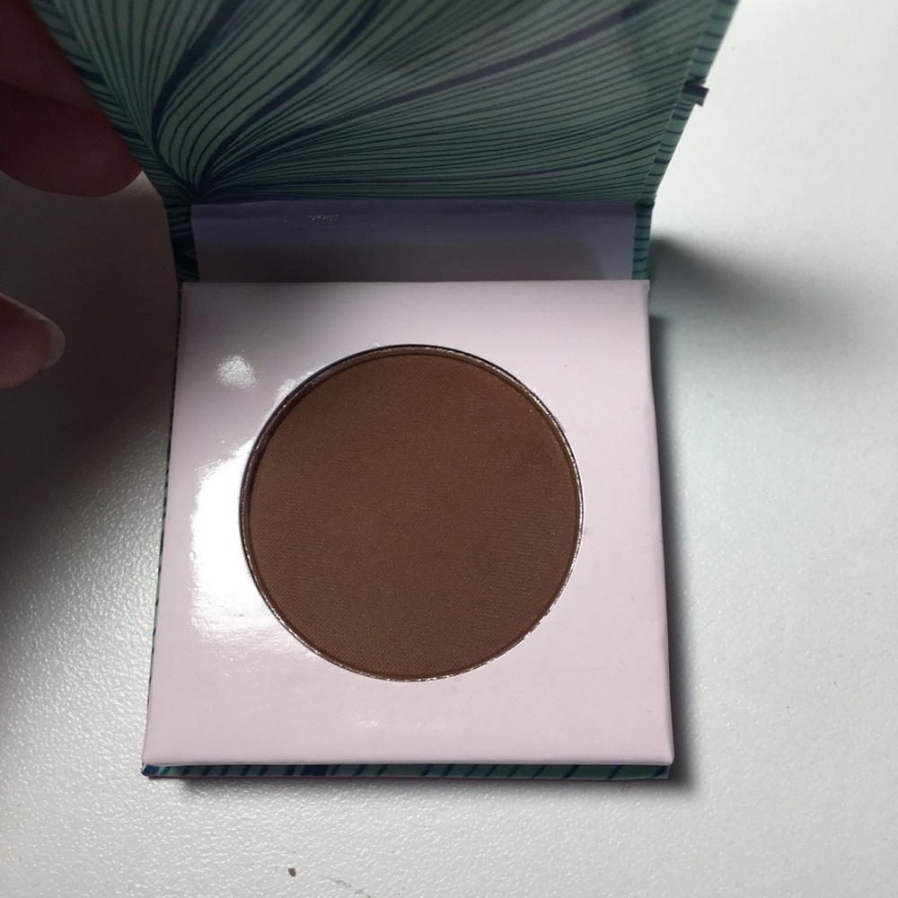 Brand new moods eyeshadow